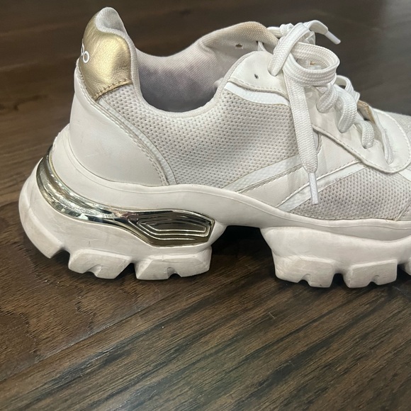 Aldo Chunky Sole Shoe - Picture 2 of 9